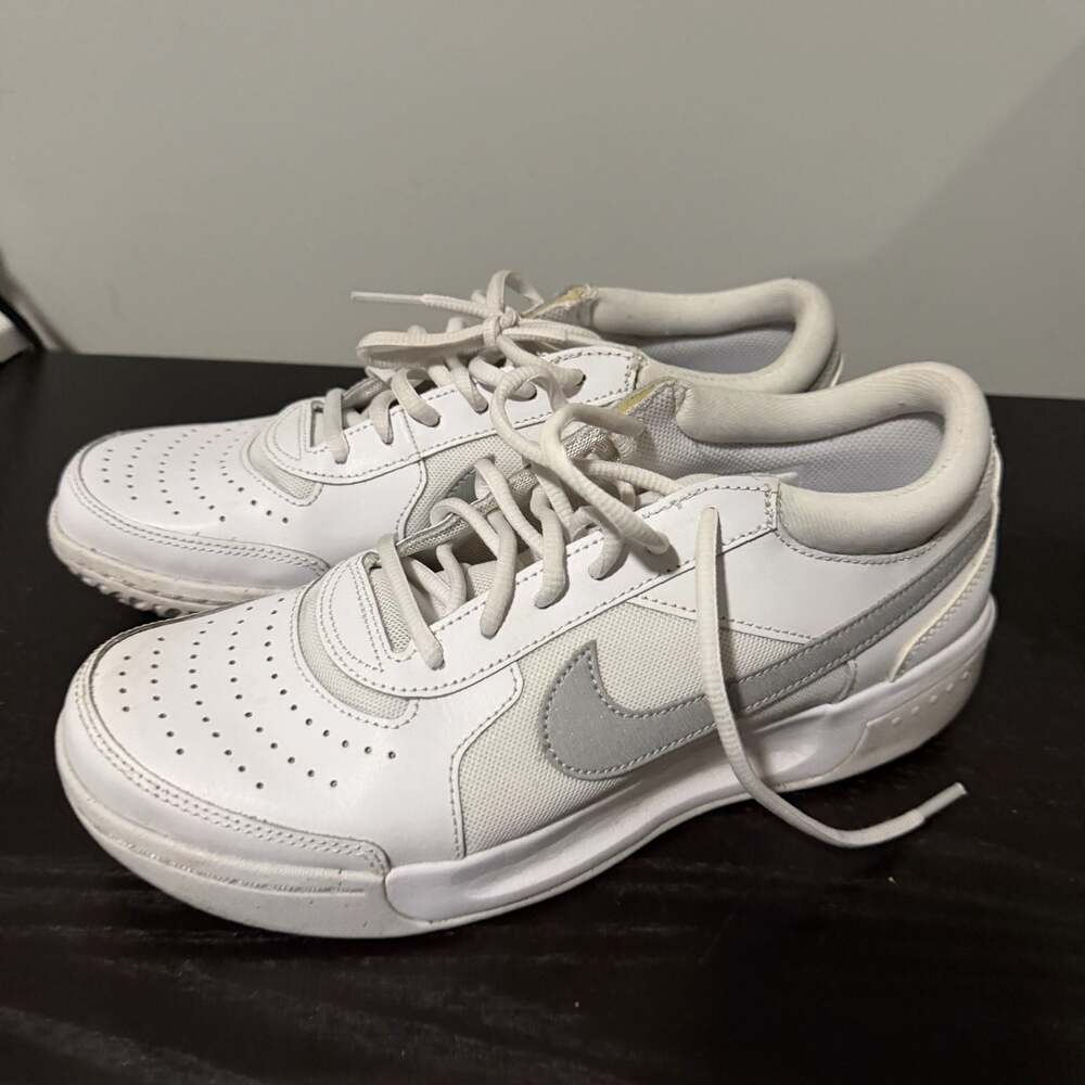 Nike Court Lite 4 Women's Tennis Shoes White Pure Platinum Size 9